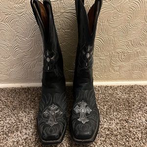 Women’s Tony Lama Boots, size 7.